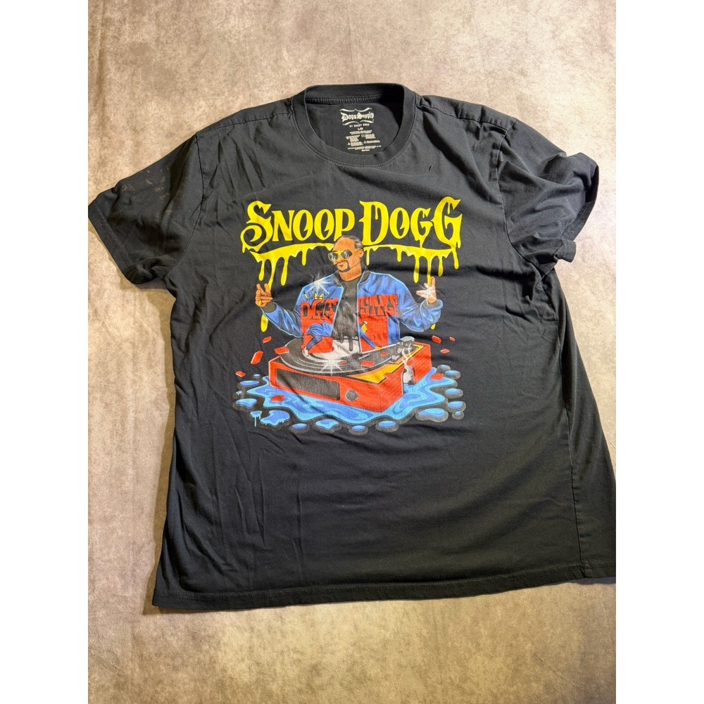 Dogg Supply by Snoop Dogg Men's Large Black Graphic T-Shirt Drip Turntable L